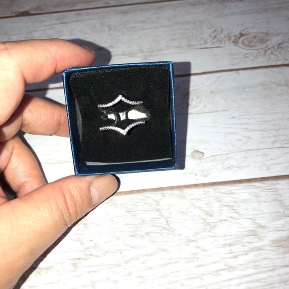 Adjustable Cubic Zirconia V Paving Open Platinum Plated Ring - Picture 8 of 13